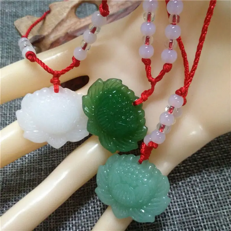 Natural Green Jade Lotus Penda - Women Accessories Trending recension och pris