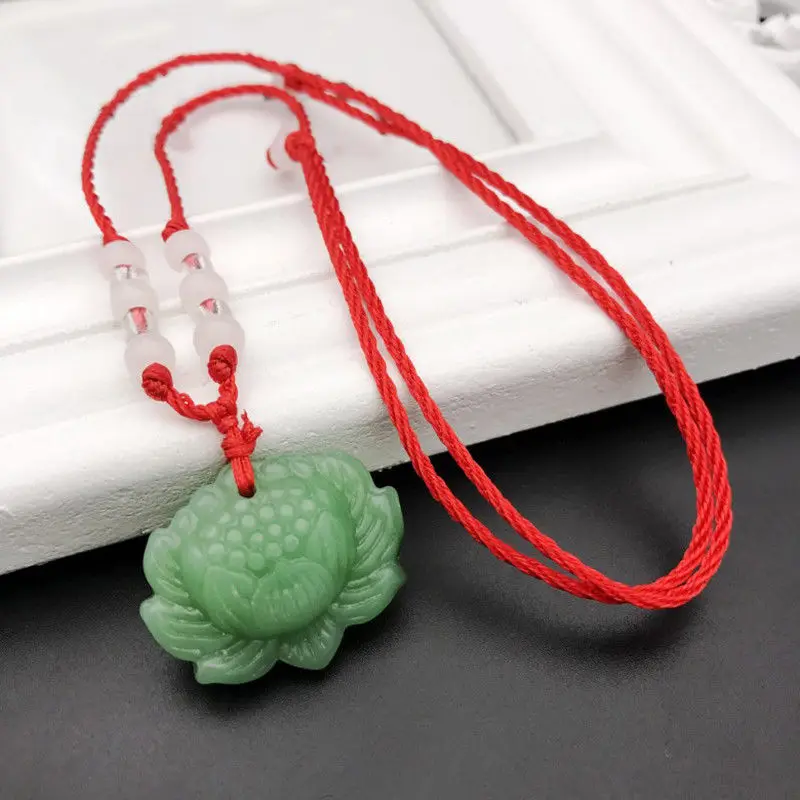 Natural Green Jade Lotus Penda - Women Accessories Trending recension och pris